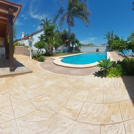 Chalet La Huerta Con Piscina Y Wifi Конил-де-ла-Фронтера Екстериор снимка
