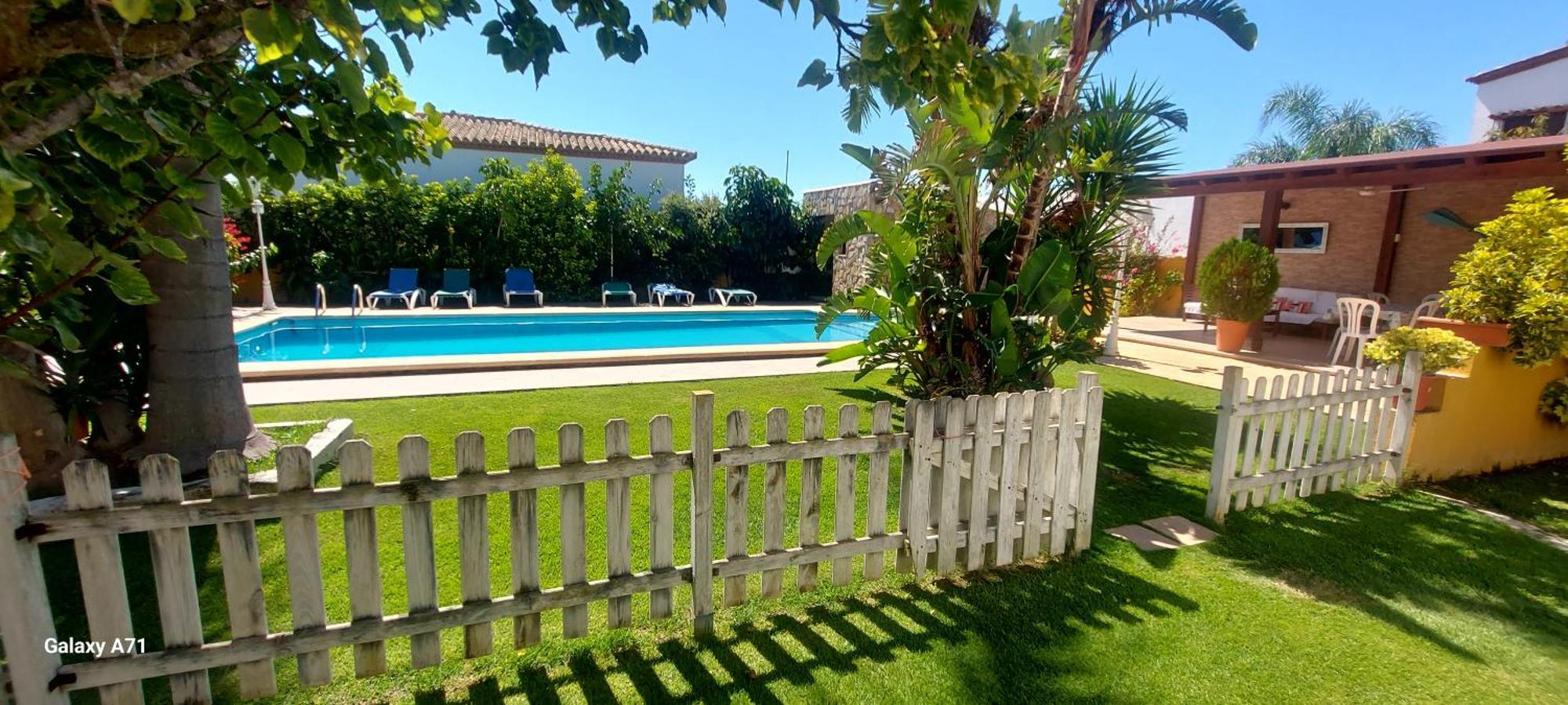 Chalet La Huerta Con Piscina Y Wifi Конил-де-ла-Фронтера Екстериор снимка