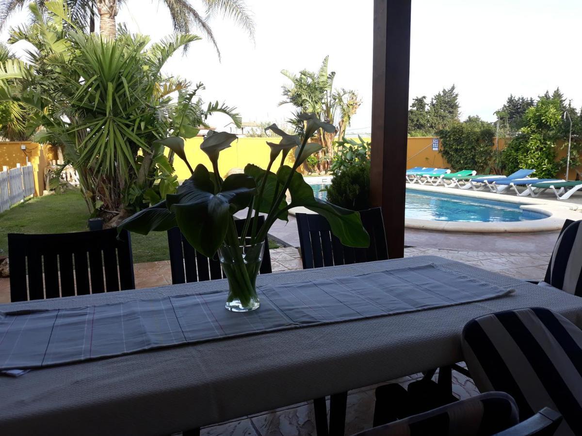 Chalet La Huerta Con Piscina Y Wifi Конил-де-ла-Фронтера Екстериор снимка